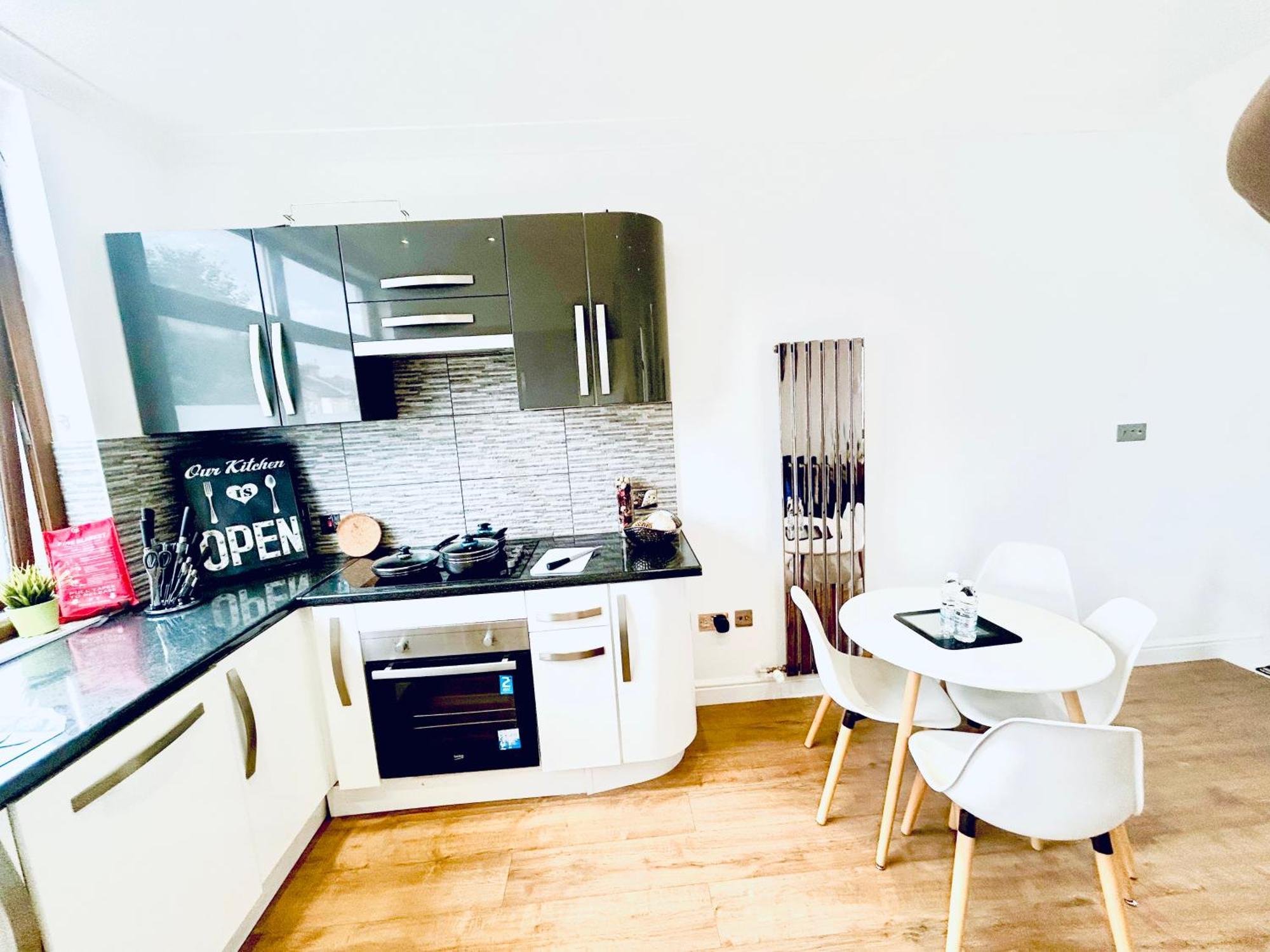 Luxury Near Canning Town- Free Parking Apartamento Londres