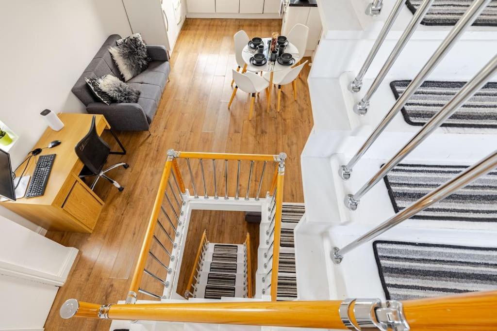 Luxury Near Canning Town- Free Parking * Londres